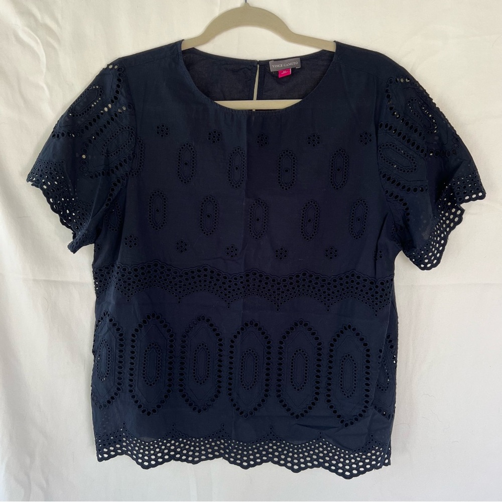 Vince Camuto Navy Blue Short Sleeve Eyelet Top W Scalloped Bottom Size Medium